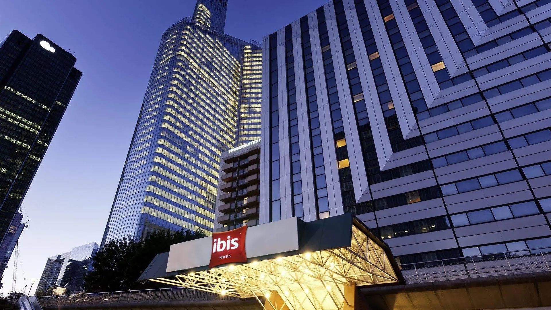 Ibis Paris La Defense Esplanade Hotel Courbevoie 3*,