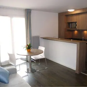 Apart-hotel Zenitude Residences Village