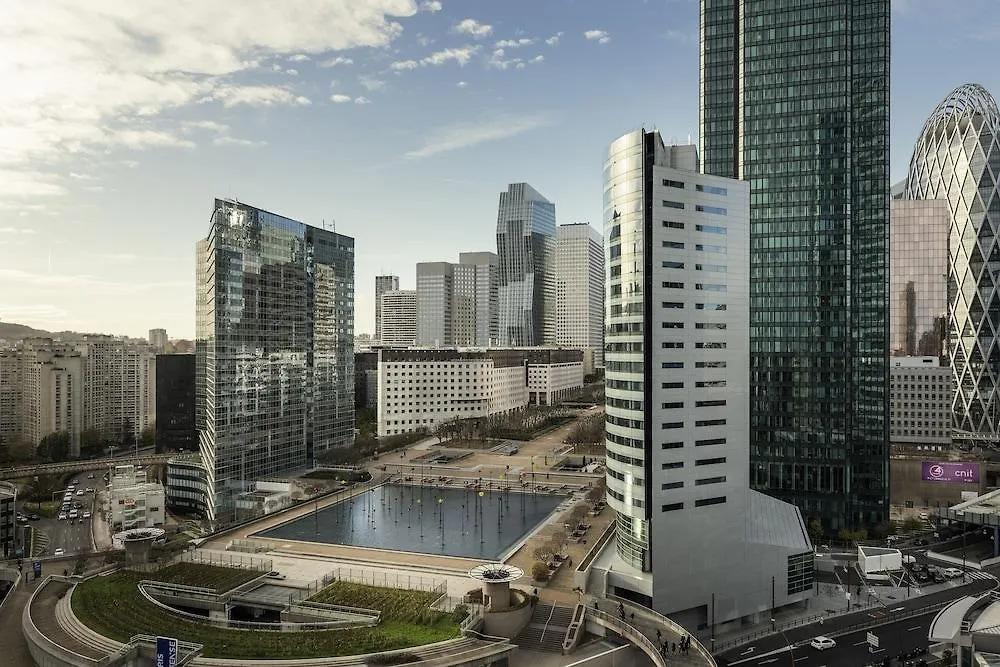 Hotel ibis Paris la Défense Esplanade Courbevoie