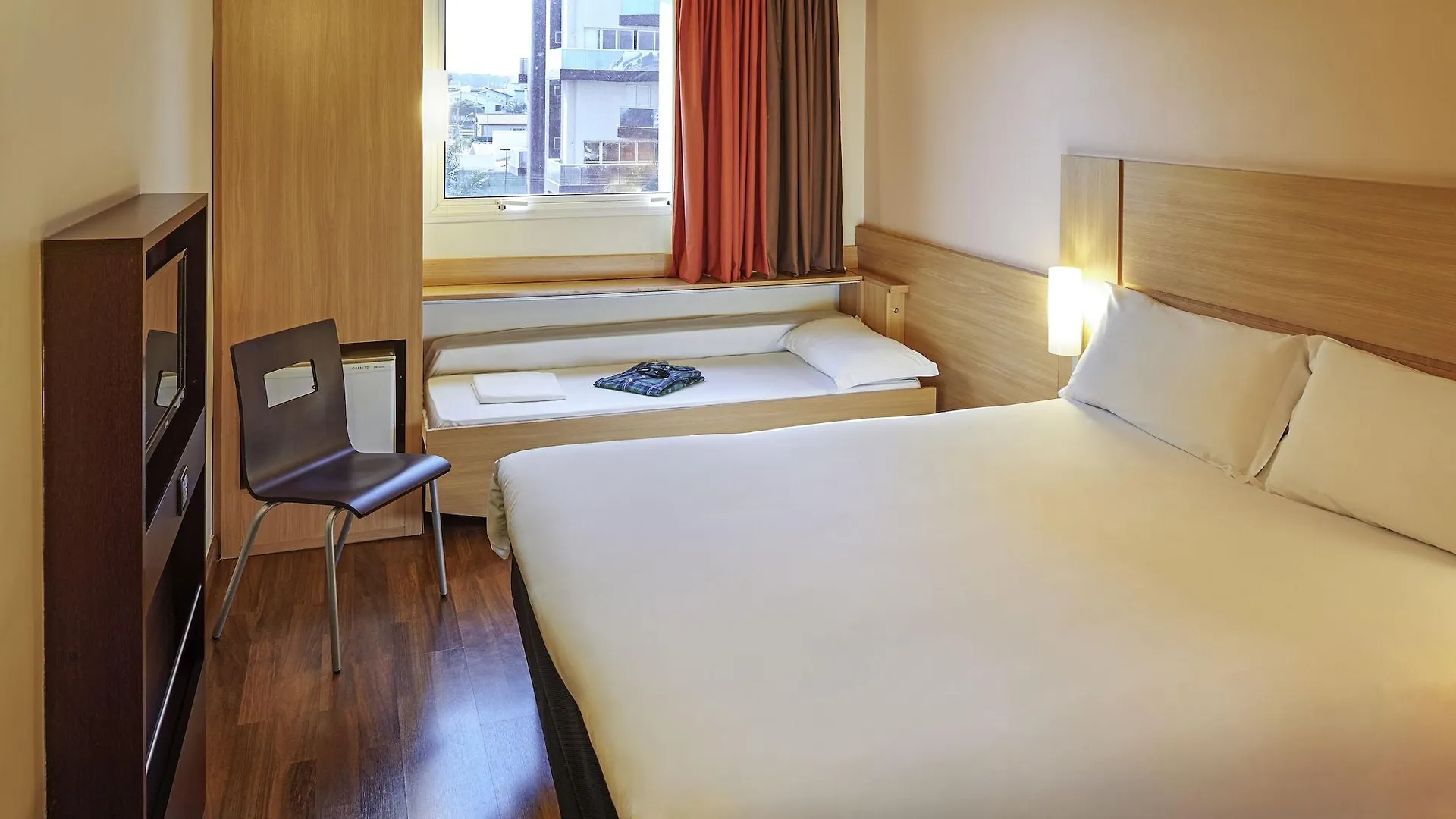Ibis Paris La Defense Esplanade Hotel Courbevoie