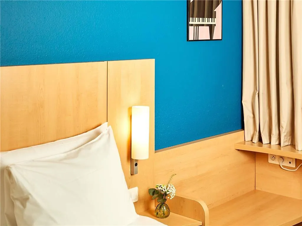 Ibis Paris La Defense Esplanade Hotel Courbevoie