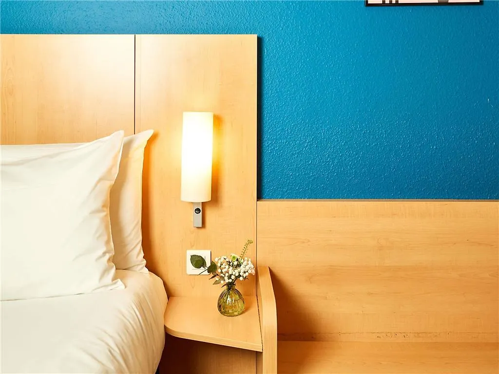 Ibis Paris La Defense Esplanade Hotel Courbevoie 3*,  France