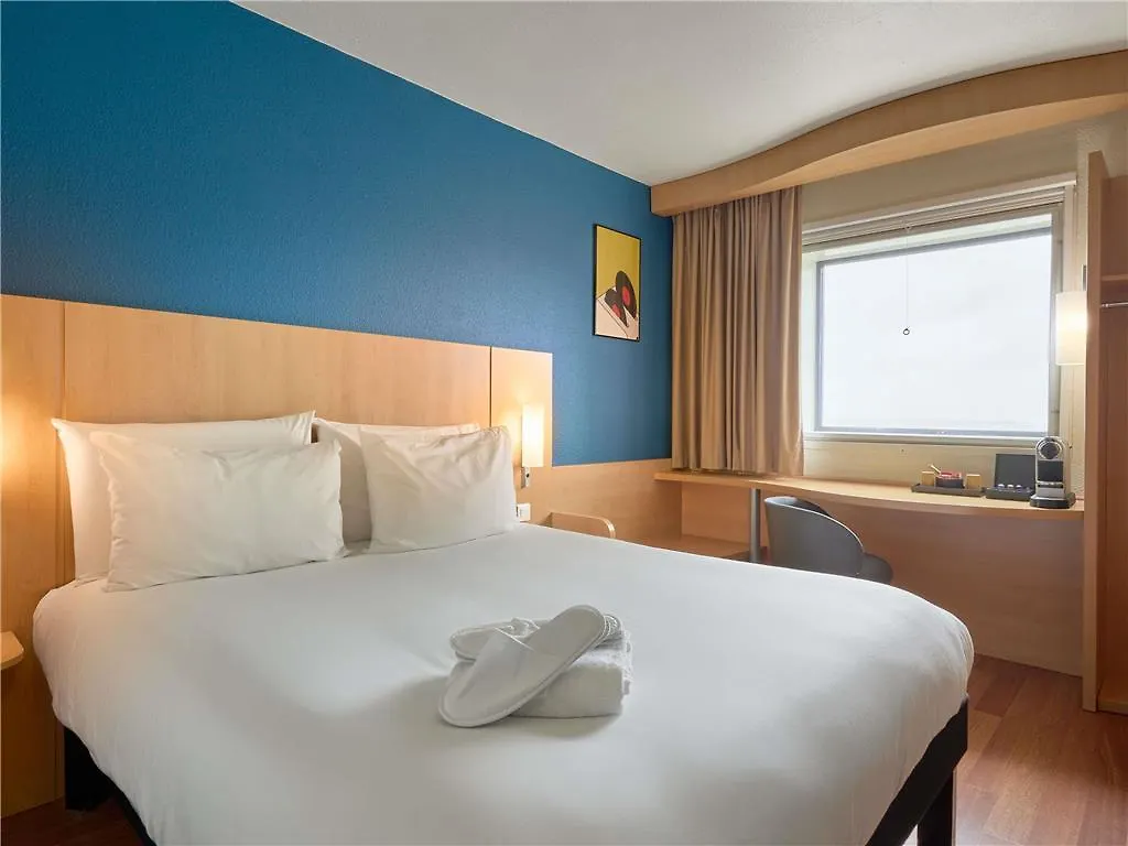 Ibis Paris La Defense Esplanade Hotel Courbevoie
