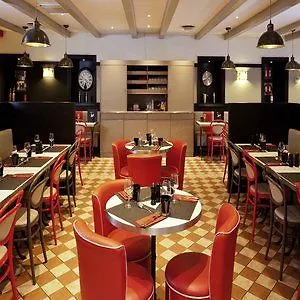 Hotel ibis Paris la Défense Esplanade Courbevoie
