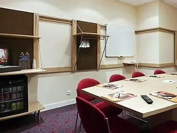 Hotel ibis Paris la Défense Esplanade Courbevoie 3*,
