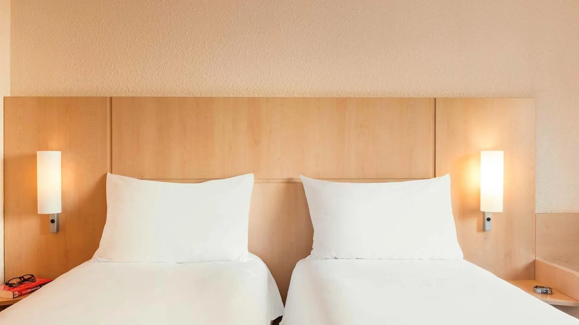 Hotel ibis Paris la Défense Esplanade Courbevoie