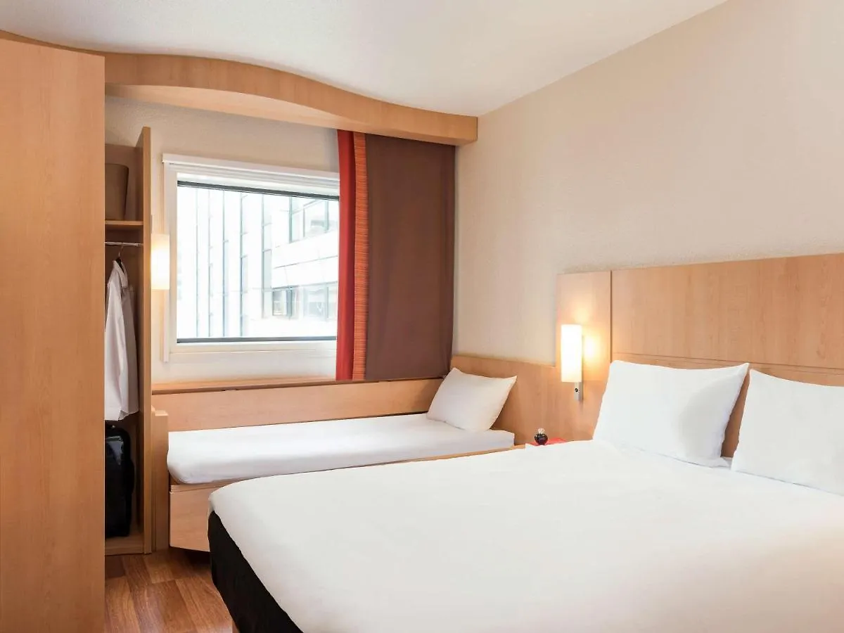 Ibis Paris La Defense Esplanade Hotel Courbevoie